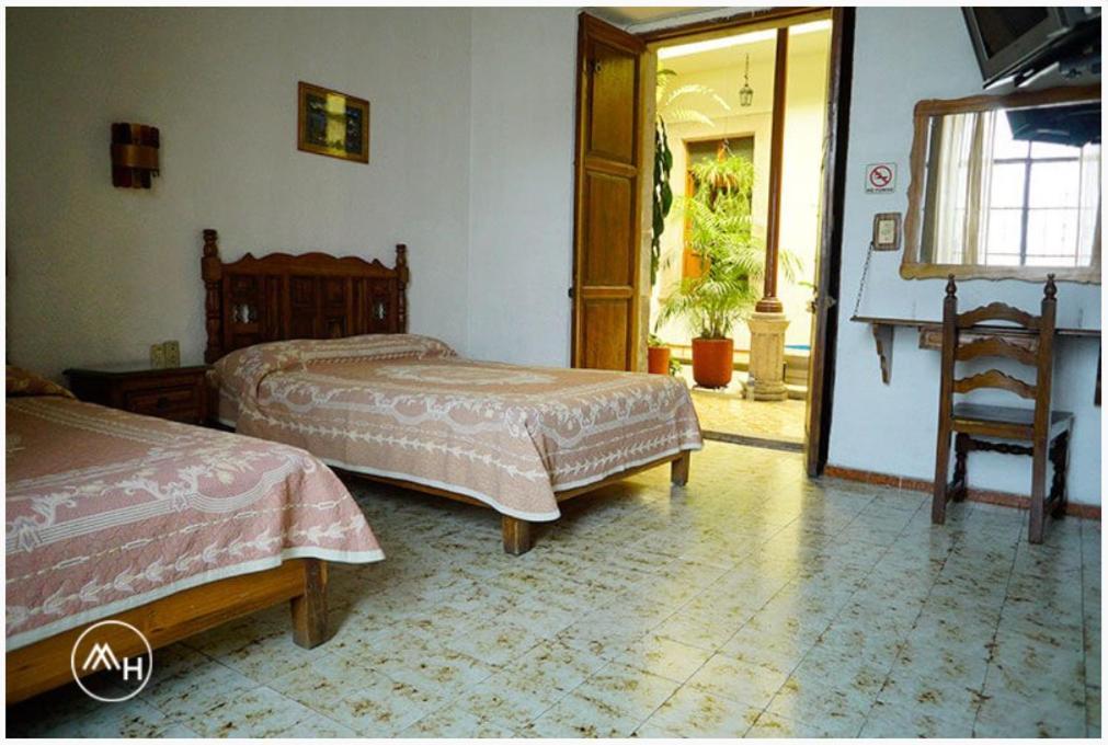 Hotel Atilanos モレリア エクステリア 写真