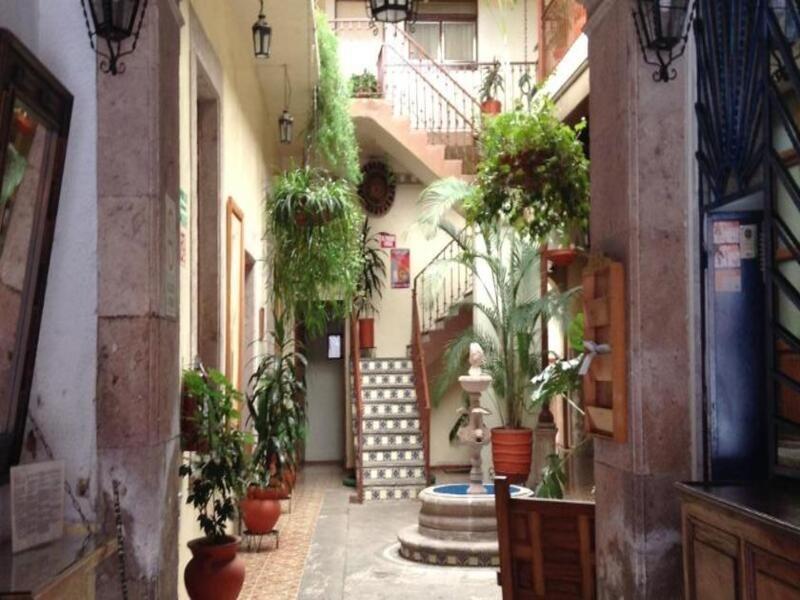 Hotel Atilanos モレリア エクステリア 写真