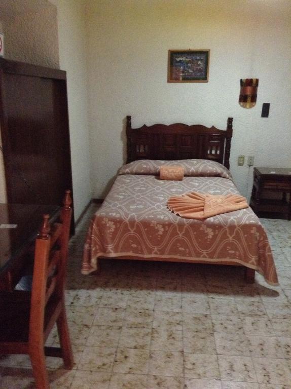 Hotel Atilanos モレリア エクステリア 写真
