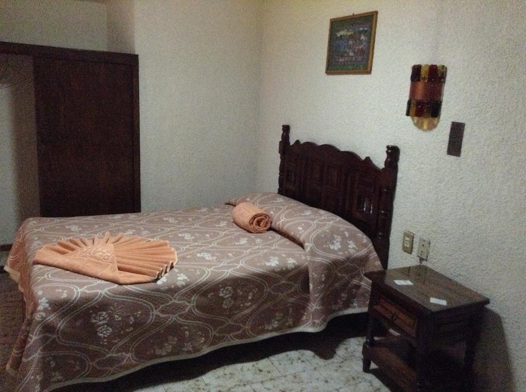 Hotel Atilanos モレリア 部屋 写真
