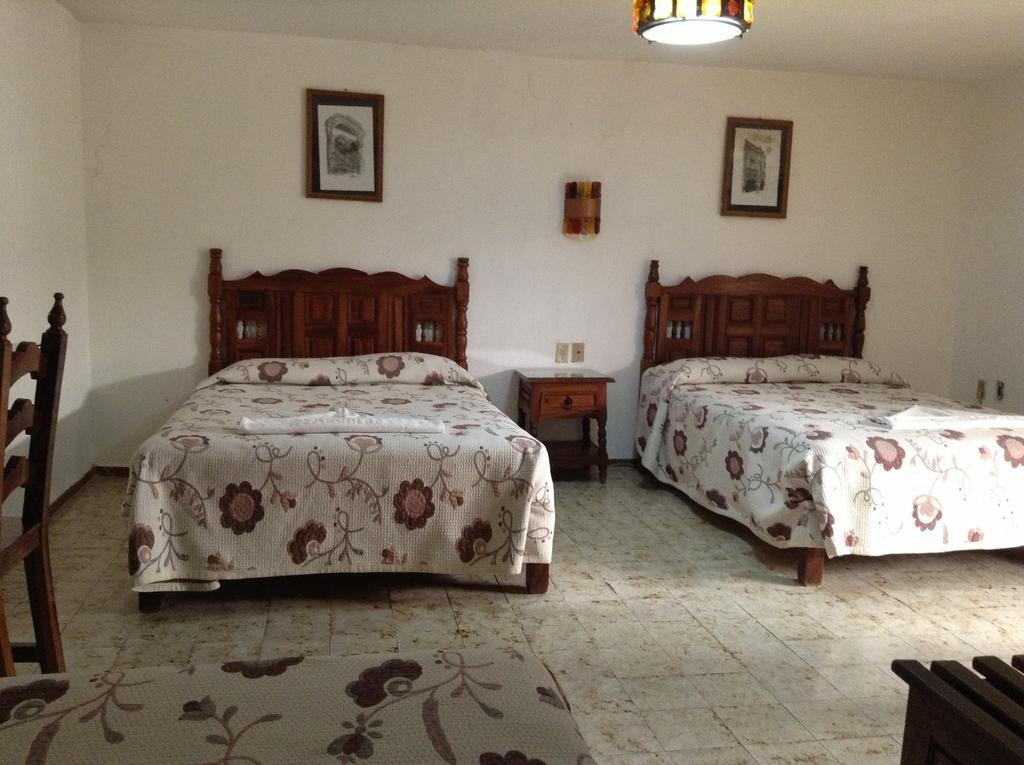 Hotel Atilanos モレリア 部屋 写真