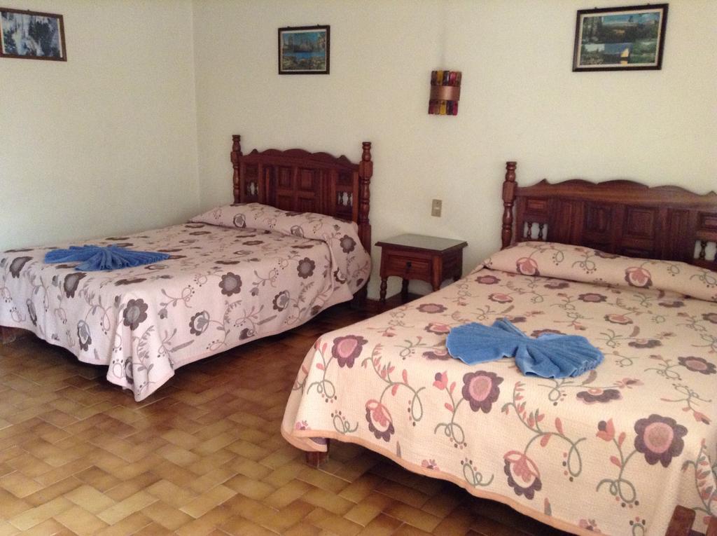 Hotel Atilanos モレリア エクステリア 写真