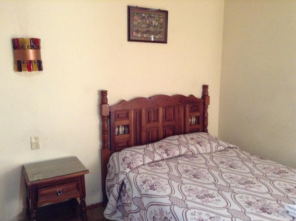 Hotel Atilanos モレリア エクステリア 写真