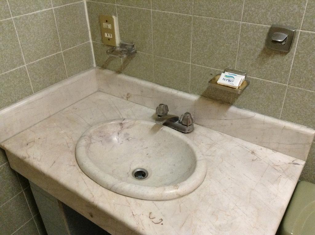 Hotel Atilanos モレリア 部屋 写真