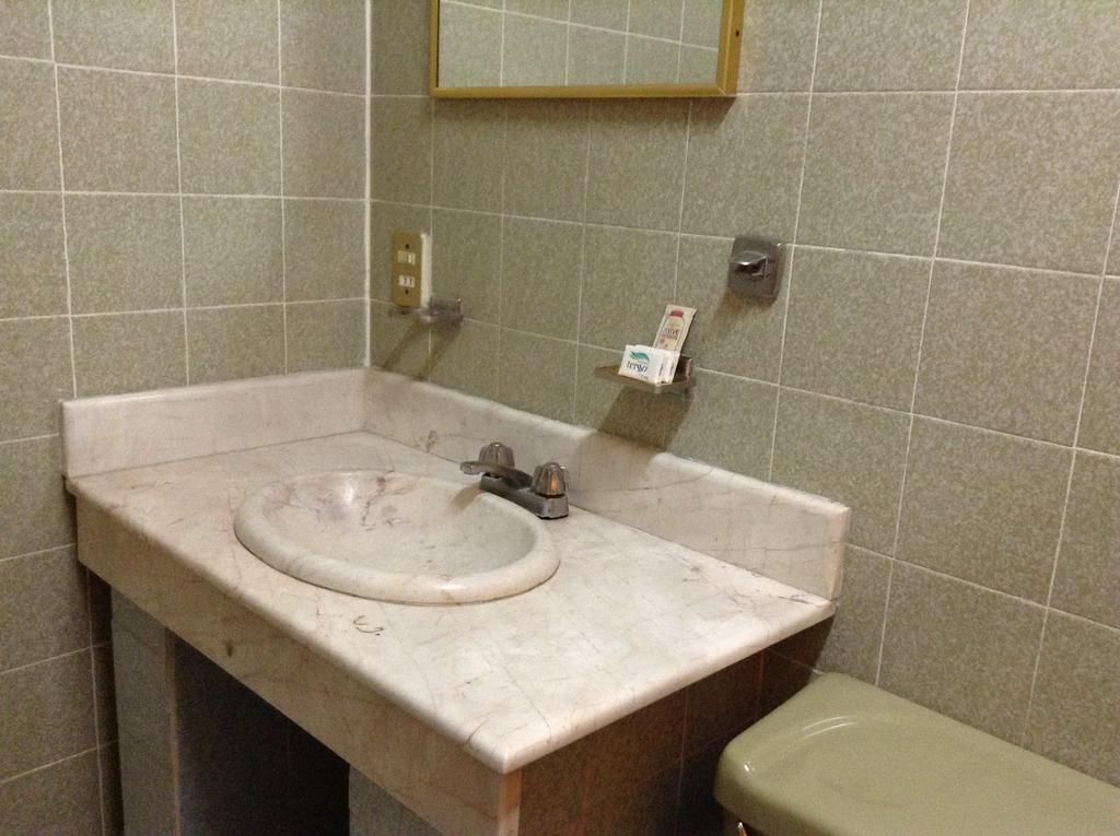Hotel Atilanos モレリア 部屋 写真