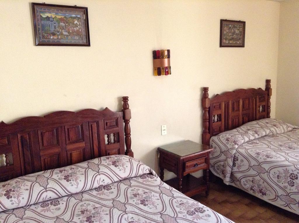 Hotel Atilanos モレリア エクステリア 写真