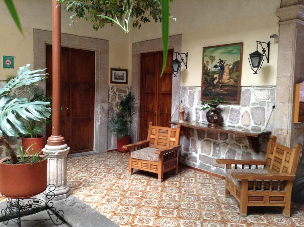 Hotel Atilanos モレリア エクステリア 写真