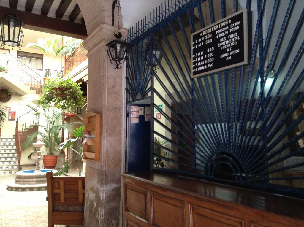 Hotel Atilanos モレリア エクステリア 写真